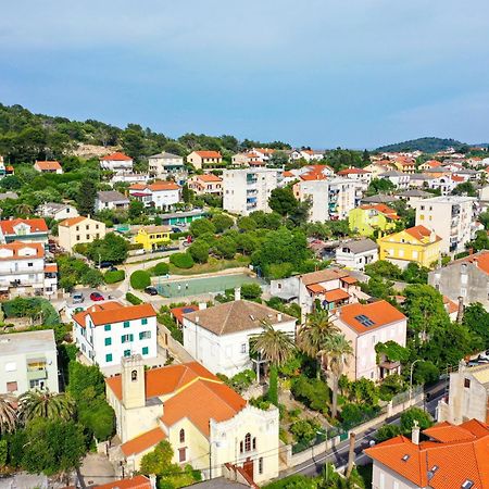 Apartman Leon & Rent A Quad Mali Lošinj Eksteriør bilde
