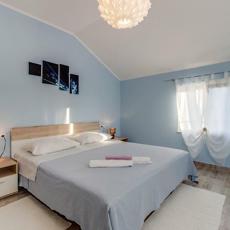 Apartman Leon & Rent A Quad Mali Lošinj Eksteriør bilde
