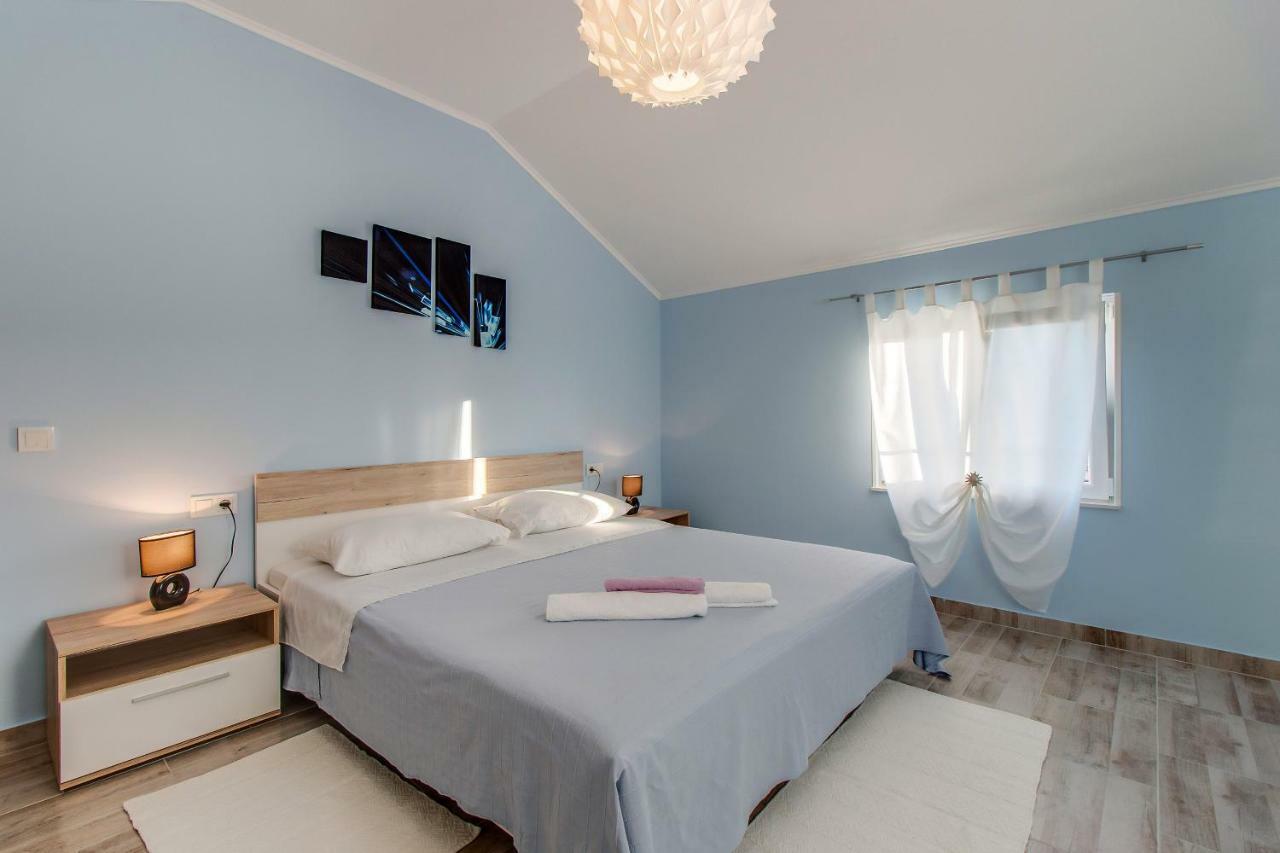 Apartman Leon & Rent A Quad Mali Lošinj Eksteriør bilde